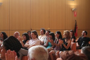 los invitados pasandolo bien por Mariajo