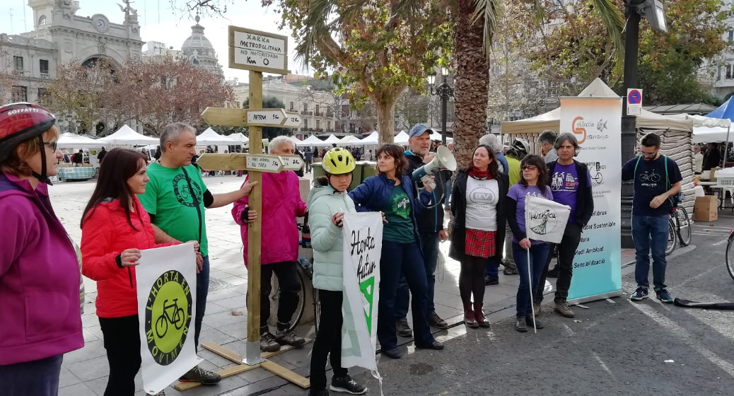 Ponemos las primeras señales de la red metropolitana de viales no motorizados