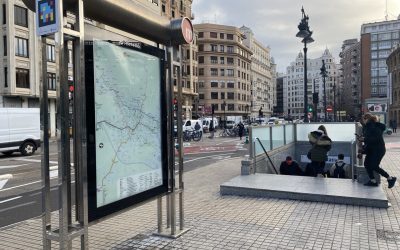 Ecologistes i sindicats denuncien la massificació al metro, que posa en risc la seguretat, i reclamen més trens i personal
